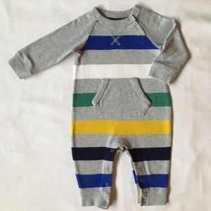 Gap outfit size 6-12 months one piece striped gray